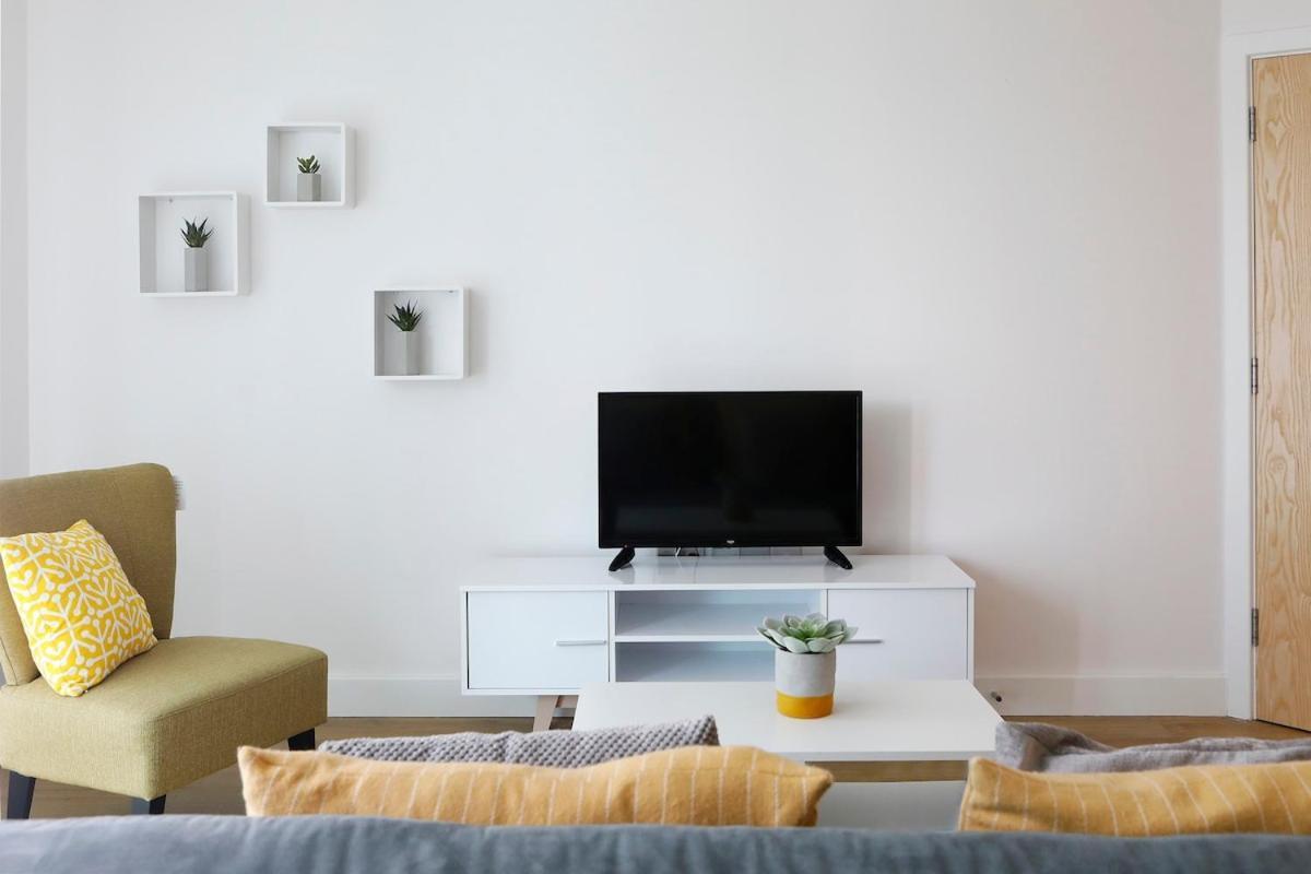 Redhill Queensgate - Modern 1 Bedroom Apartment מראה חיצוני תמונה